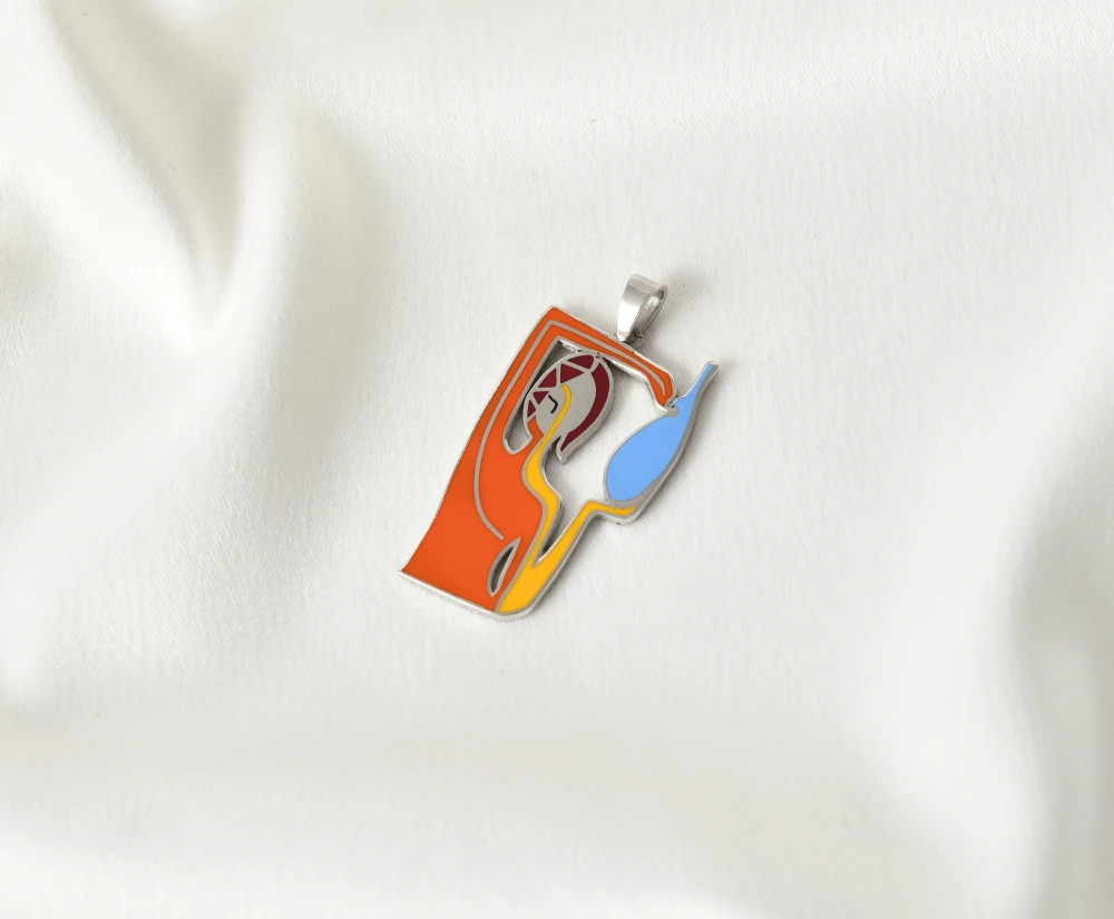 Կախազարդ հայուհի